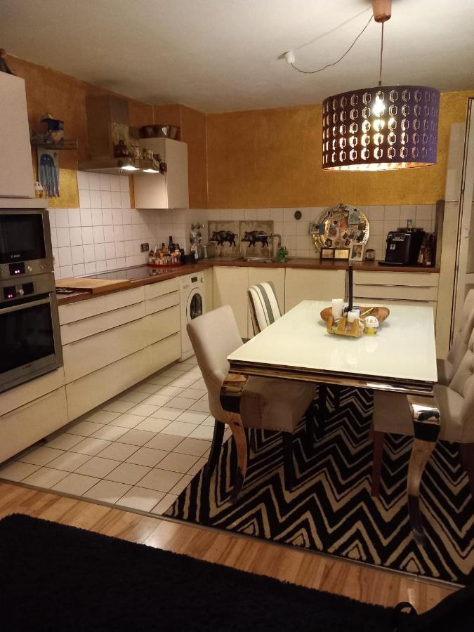 Tolle Private 2-Zimmer Wohnung Im Szene Bezirk Berlin-Friedrichshain Esterno foto