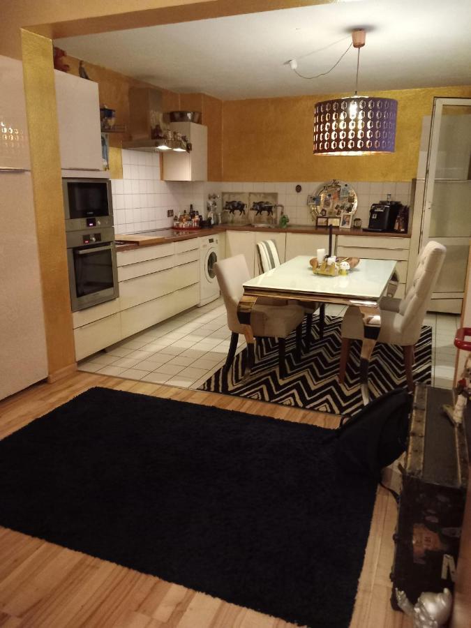 Tolle Private 2-Zimmer Wohnung Im Szene Bezirk Berlin-Friedrichshain Esterno foto
