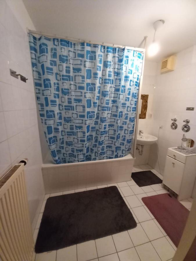 Tolle Private 2-Zimmer Wohnung Im Szene Bezirk Berlin-Friedrichshain Esterno foto