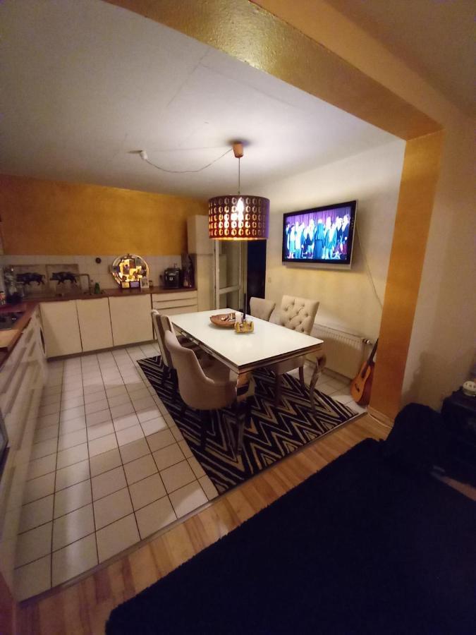 Tolle Private 2-Zimmer Wohnung Im Szene Bezirk Berlin-Friedrichshain Esterno foto
